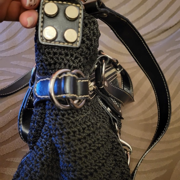 Vintage The Sak black crochet and leather purse - Picture 6 of 13